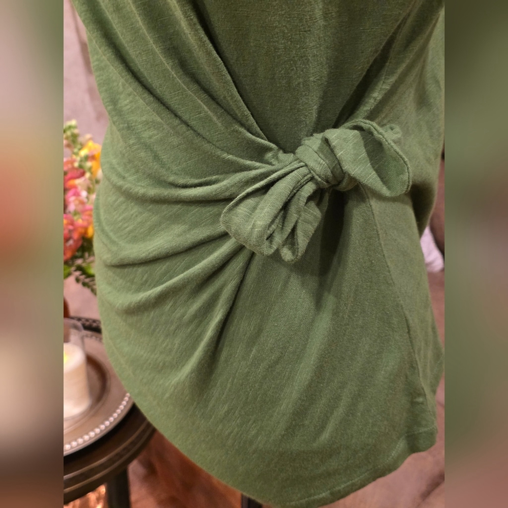 Time and Tru Green Short Sleeve Top Women's - Picture 6 of 7